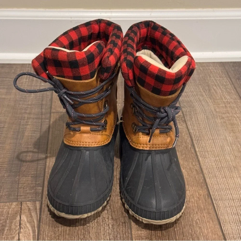 Gap Kids Buffalo Check Plaid Duck Boots 3M Thinsulate Boys Size 3/4